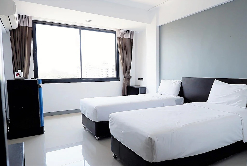 iZen Budget Hotel Rayong Slide 2