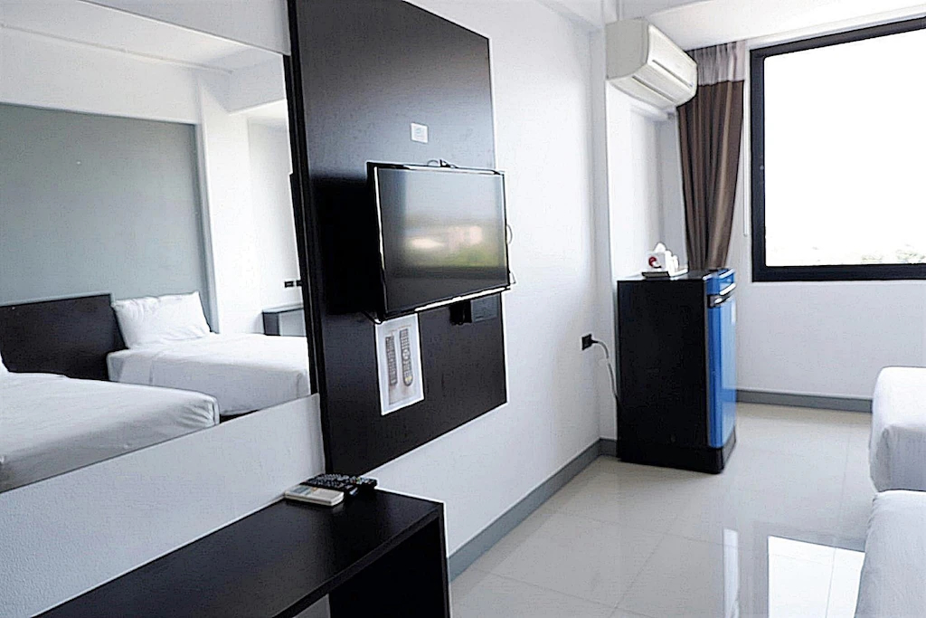 iZen Budget Hotel Rayong Slide 3